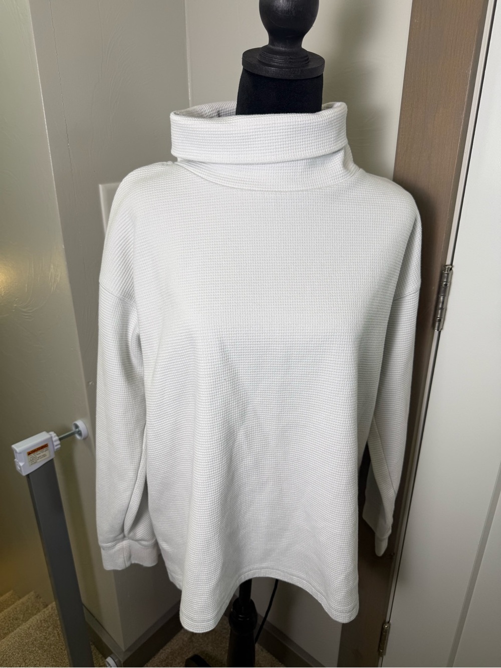 Lands' End White Cotton Blend Waffle Print Turtleneck Slouchy Basic Neutral Top